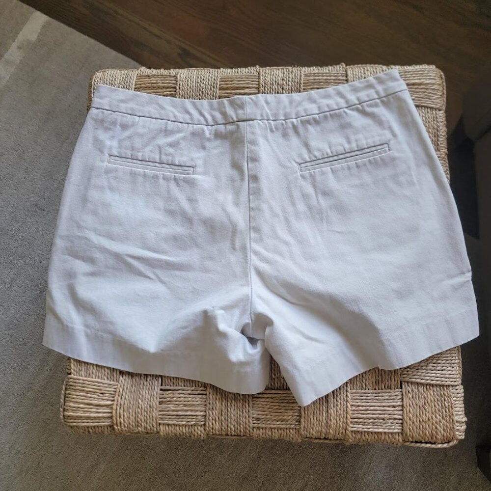 Banana Republic Light Khaki Shorts - Picture 4 of 6